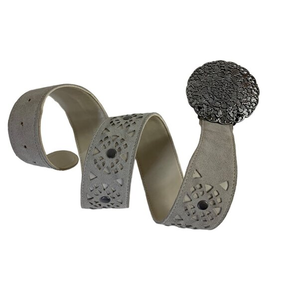 90s Taupe Leather Belt Size S Intricate Laser Cut Out Ornate Silver Buckle VTG - Picture 4 of 14